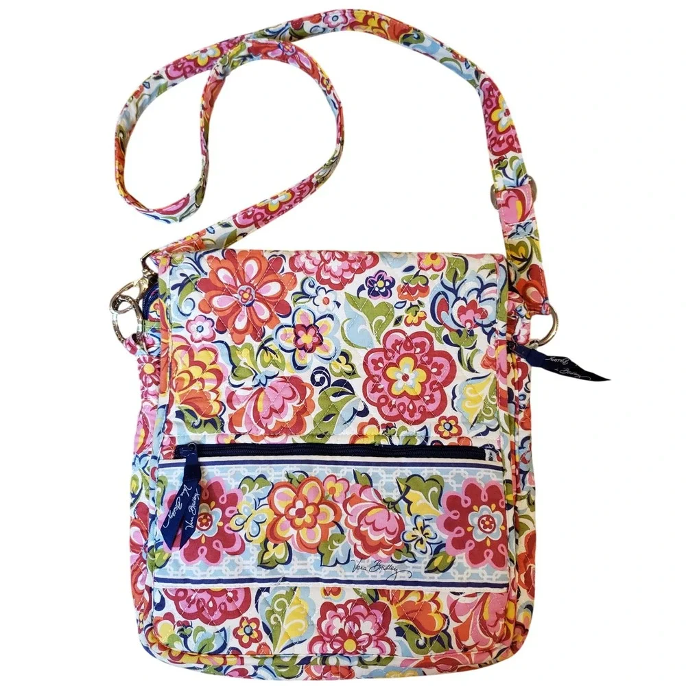 Vera Bradley crossbody bag‎ floral print adjustable strap zip pockets summer